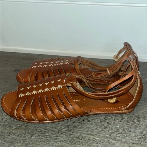 Olukai Hikina Brown Leather Sandals size women’s 5 - Picture 6 of 9